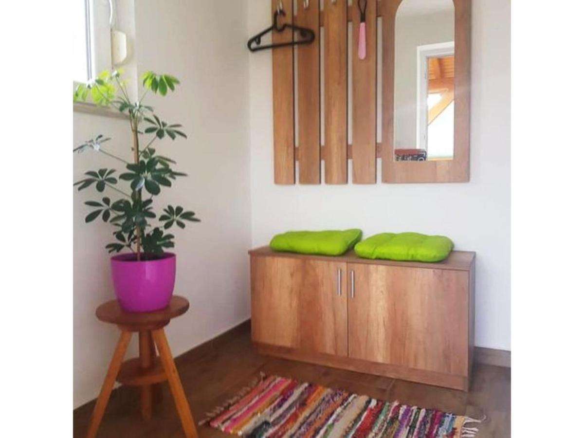 Forras Vendeghaz Apartment Tata Exterior foto