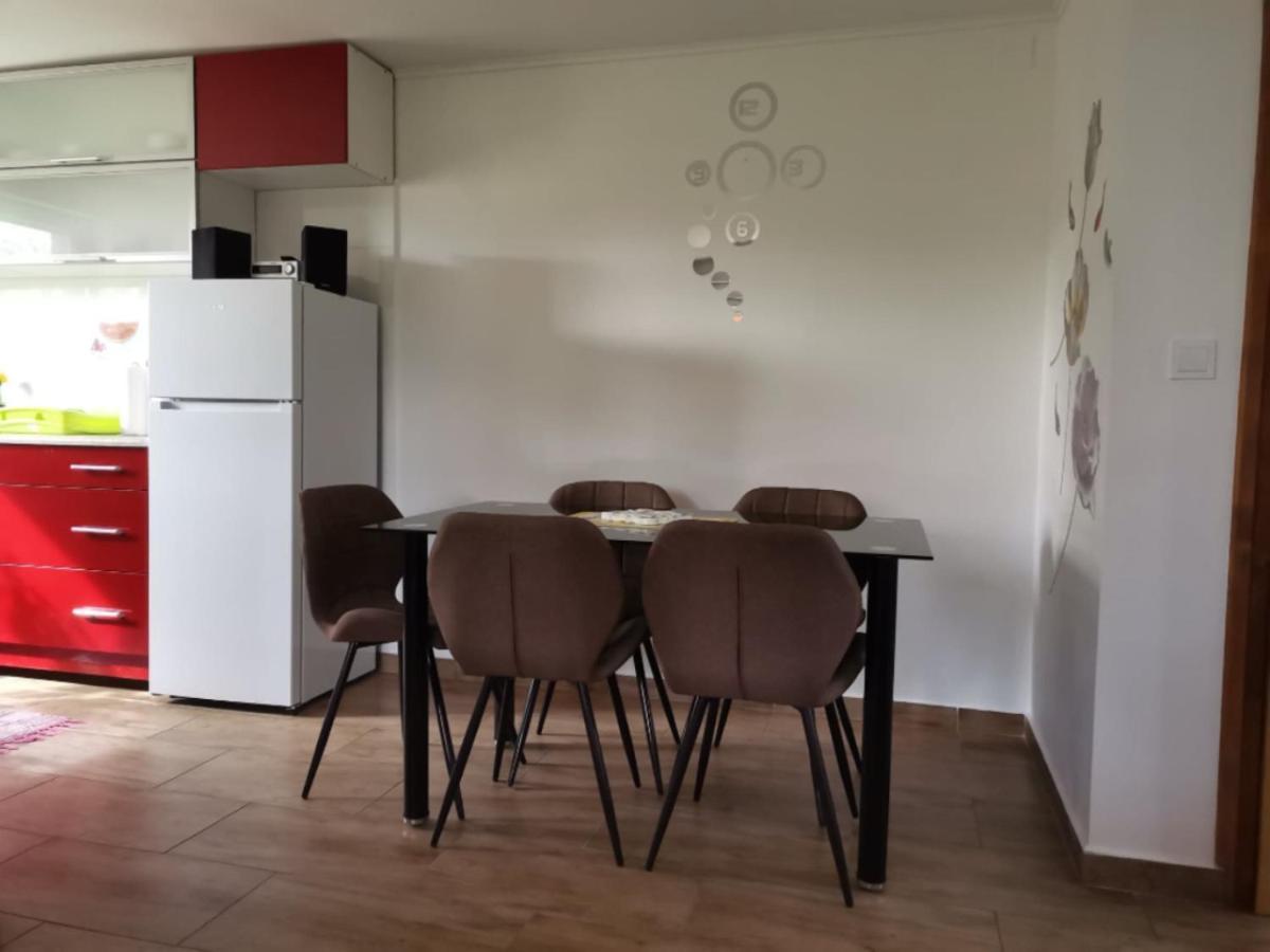 Forras Vendeghaz Apartment Tata Exterior foto