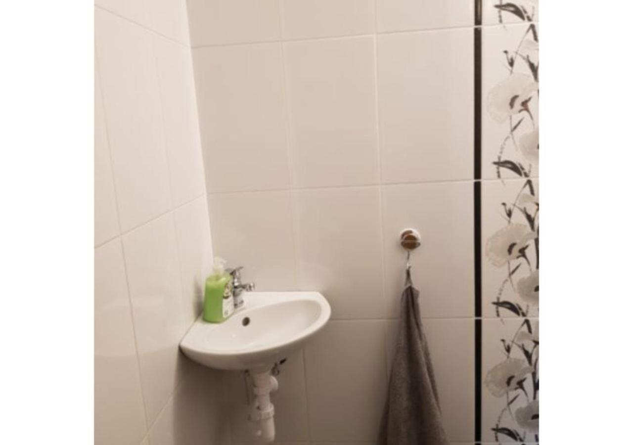 Forras Vendeghaz Apartment Tata Exterior foto