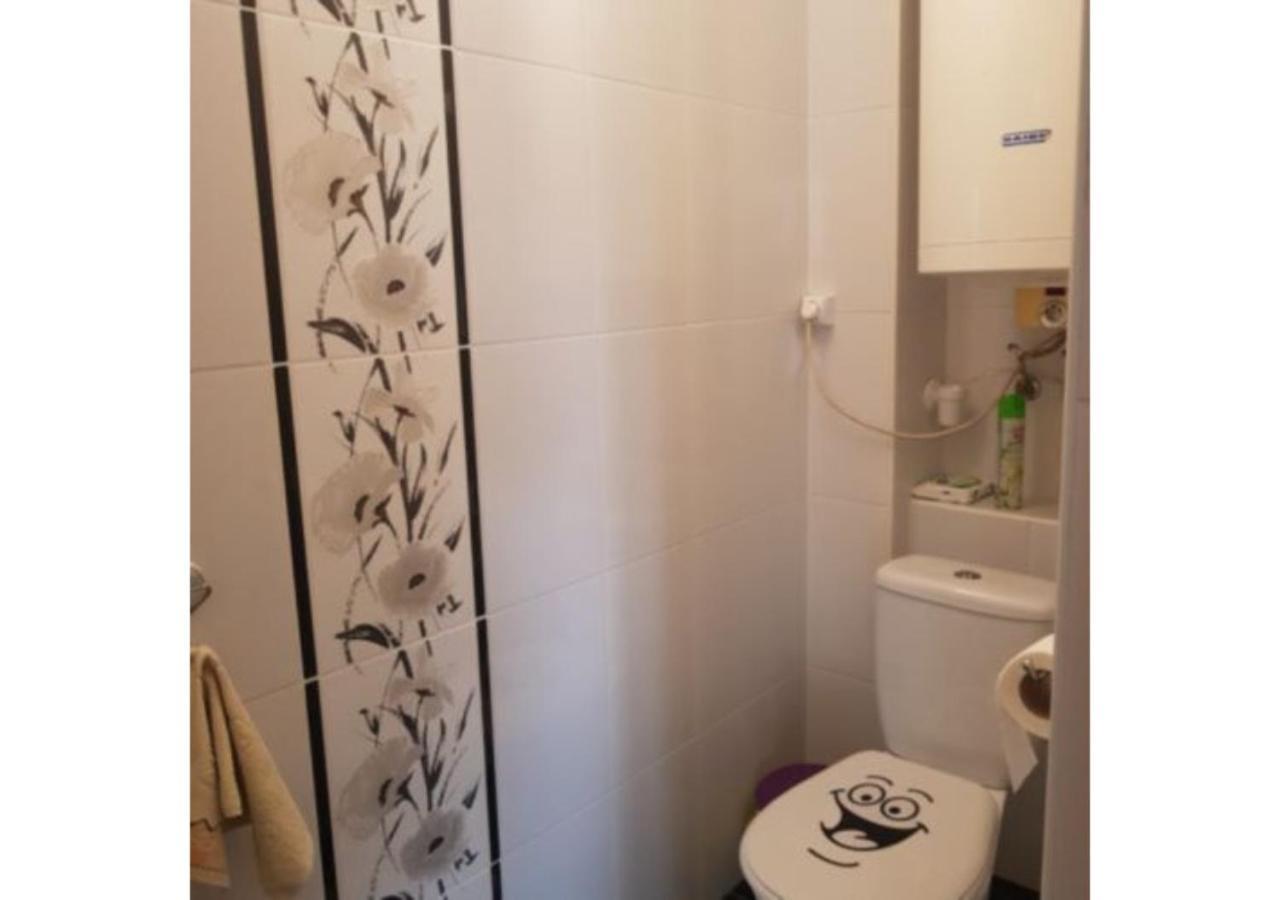 Forras Vendeghaz Apartment Tata Exterior foto